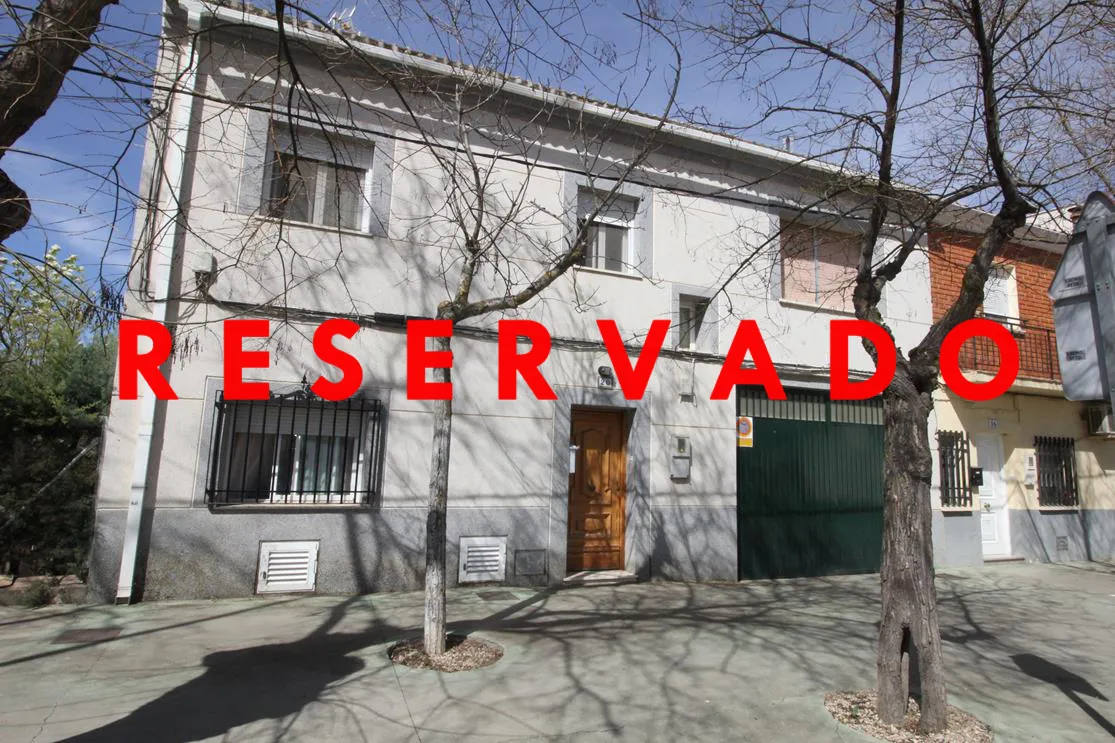 CASA EN NOBLEJAS